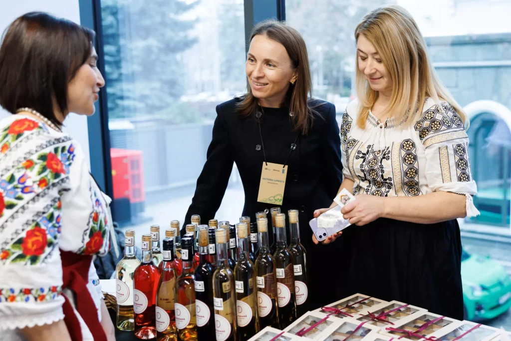Far - Promovarea femeilor producătoare 1